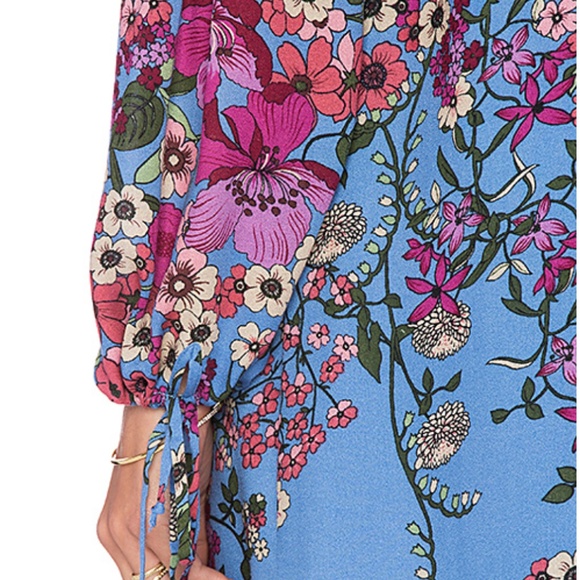 Wayf Cold Shoulder Dress - Picture 4 of 6